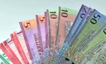 السيولة‭ ‬المحلية‭ ‬في‭ ‬عُمان‭ ‬ترتفع‭ ‬إلى‭ ‬67‭ ‬مليار‭ ‬دولار‭ ‬