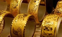 حسين‭ ‬الأربش‭ ‬لــ‮«‬عالم‭ ‬الاقتصاد‮»‬‭ : ‬الذهب‭ ‬سيشهد‭ ‬استقراراً‭ ‬مؤقتاً‭ ‬أو‭ ‬تصحيحاً‭ ‬بسيطاً‭ ‬بداية‭ ‬2026‭ ‬