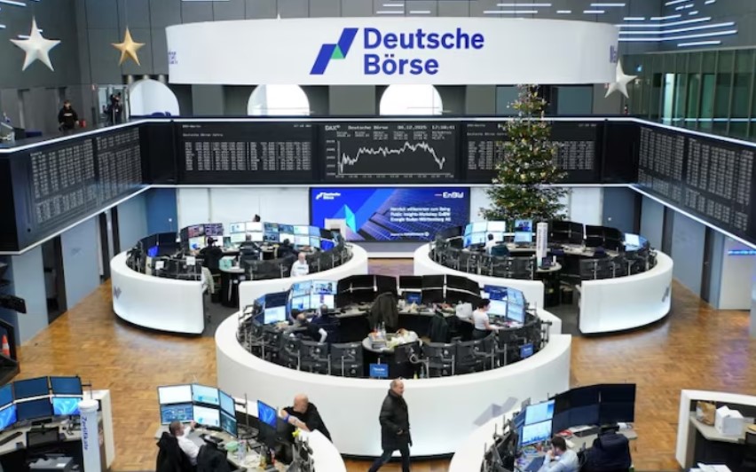 الأسهم الأوروبية تغلق مستقرة مع ترقّب قرار المركزي الأمريكي