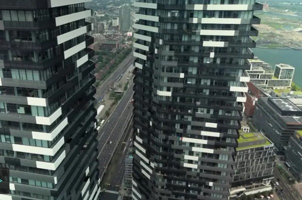 كندا تدرس تخفيف قيود تملك الأجانب للمساكن اعتبارًا من 2027