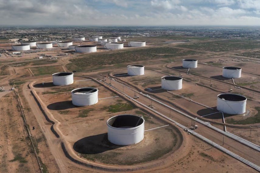 توقعات بارتفاع مخزونات النفط الخام والبنزين في الولايات المتحدة