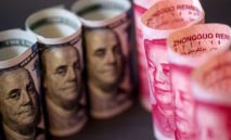 الصين‭ ‬تبطئ‭ ‬صعود‭ ‬اليوان‭ ‬أمام‭ ‬الدولار‭ ‬بسعر‭ ‬مرجعي‭ ‬دون‭ ‬التوقعات