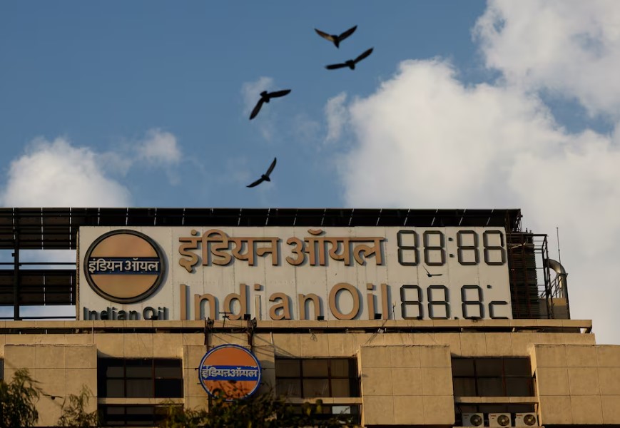 الهند تتجه لشراء نفط من الإمارات وأنجولا والبرازيل بدلًا من روسيا
