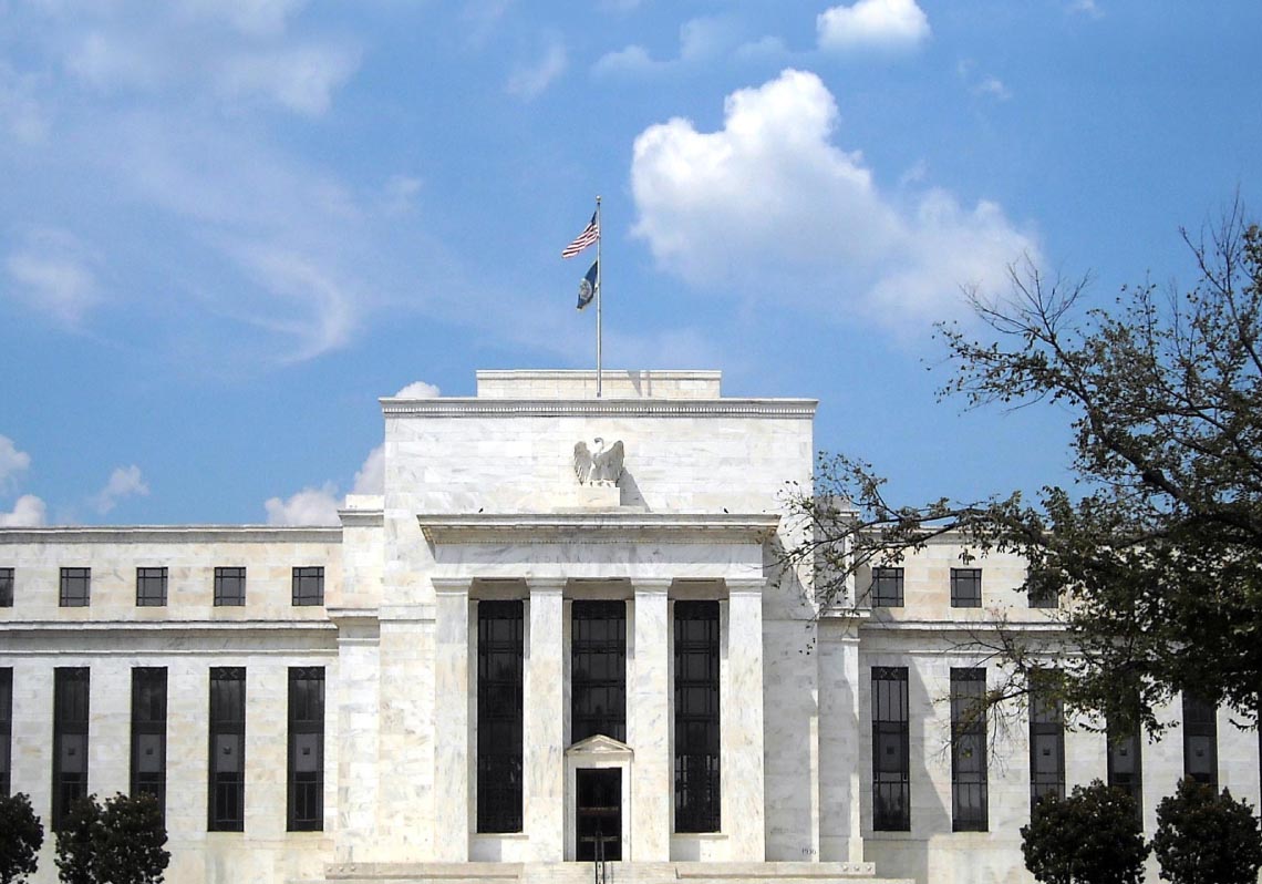 الدولار‭ ‬يسجل‭ ‬أدنى‭ ‬مستوى‭ ‬له‭ ‬في‭ ‬أسبوع‭ ‬مع‭ ‬تزايد‭ ‬الضغوط‭ ‬على‭ ‬الأصول‭ ‬الأميركية