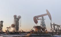 النفط‭ ‬ينخفض‭ ‬مع‭ ‬بوادر‭ ‬انفراجة‭ ‬في‭ ‬التوترات‭ ‬الأميركية‭ ‬الإيرانية