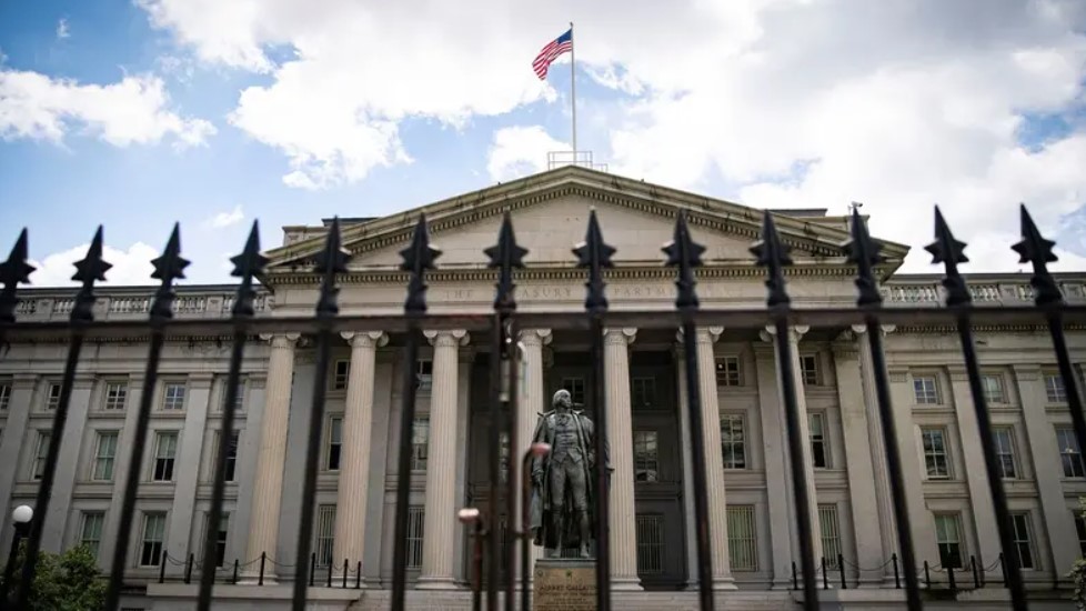 واشنطن تتحرك لعزل بنك سويسري عن النظام المالي الأميركي بسبب شبهات ارتباط بإيران وروسيا