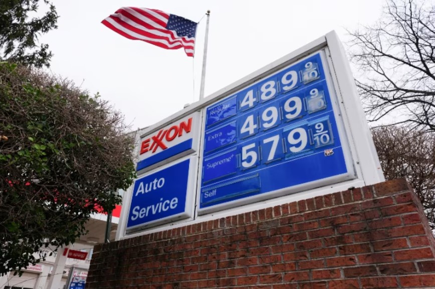 تصاعد أسعار الوقود في الولايات المتحدة تحت ضغط التوترات الجيوسياسية