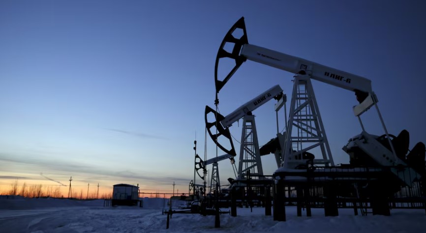 روسيا توقف صادرات البنزين مؤقتًا لمواجهة تقلبات السوق