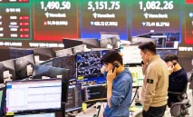 الأسواق‭ ‬بين‭ ‬الصدمات‭ ‬والفرص‭.. ‬هل‭ ‬يصمد‭ ‬التعافي‭ ‬أمام‭ ‬مخاطر‭ ‬العالم؟