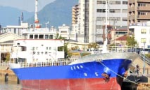 حركة محدودة في هرمز رغم استمرار تدفق النفط