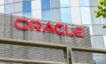 أوراكل تُعيد هيكلة الوظائف وتسرّح آلاف الموظفين