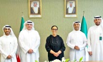 بيت‭ ‬التمويل‭ ‬الكويتي‭ ‬يطلق‭ ‬أكبر‭ ‬حملة‭ ‬وطنية‭ ‬تحت‭ ‬شعار‭ ‬‮«‬علم‭ ‬الكويت‭ ‬فوق‭ ‬كل‭ ‬بيت‮»‬