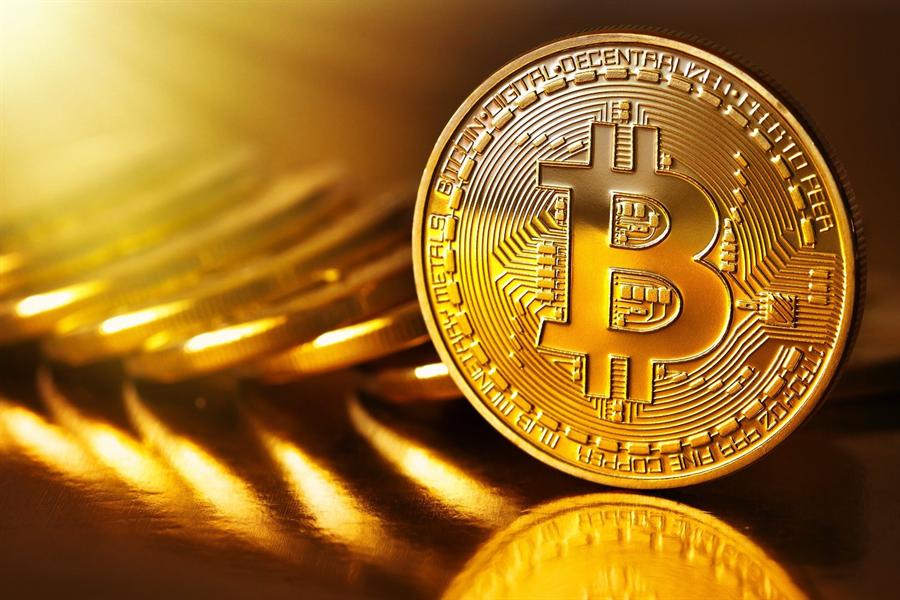 بيتكوين‭ ‬تقترب‭ ‬من‭ ‬حلم‭ ‬المليون‭ ‬دولار