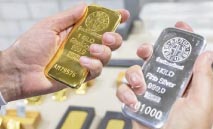 الذهب‭ ‬يتراجع‭ ‬مع‭ ‬صعود‭ ‬النفط‭ ‬والتضخم