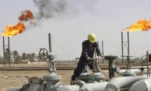 النفط‭ ‬يصعد‭ ‬وترقب‭ ‬هرمز‭ ‬يدعم‭ ‬الأسعار