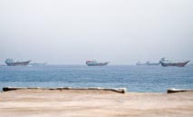 ناقلتان‭ ‬فقط‭ ‬تعبران‭ ‬هرمز‭ ‬بيوم‭ ‬واحد