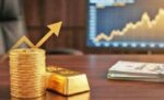 تراجع‭ ‬الدولار‭ ‬يعيد‭ ‬البريق‭ ‬لأسعار‭ ‬الذهب