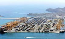 ممر‭ ‬الشارقة‭ ‬وعُمان‭ ‬يسرّع‭ ‬حركة‭ ‬التجارة