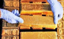 الذهب‭ ‬يتراجع‭ ‬والأسواق‭ ‬تترقب‭ ‬بيانات‭ ‬التضخم