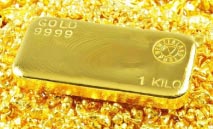 الذهب‭ ‬يستعيد‭ ‬بريقه‭ ‬ويقترب‭ ‬من‭ ‬4200‭ ‬دولار